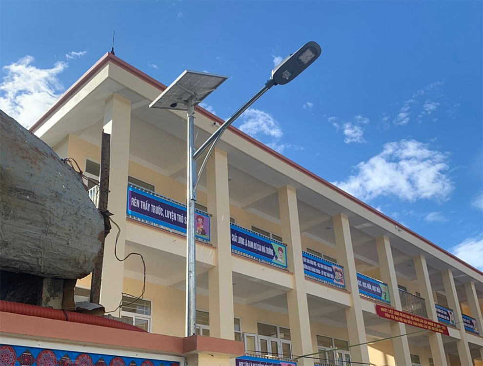 An example of an LED light installation (elementary school in Yen Bai, Vietnam)